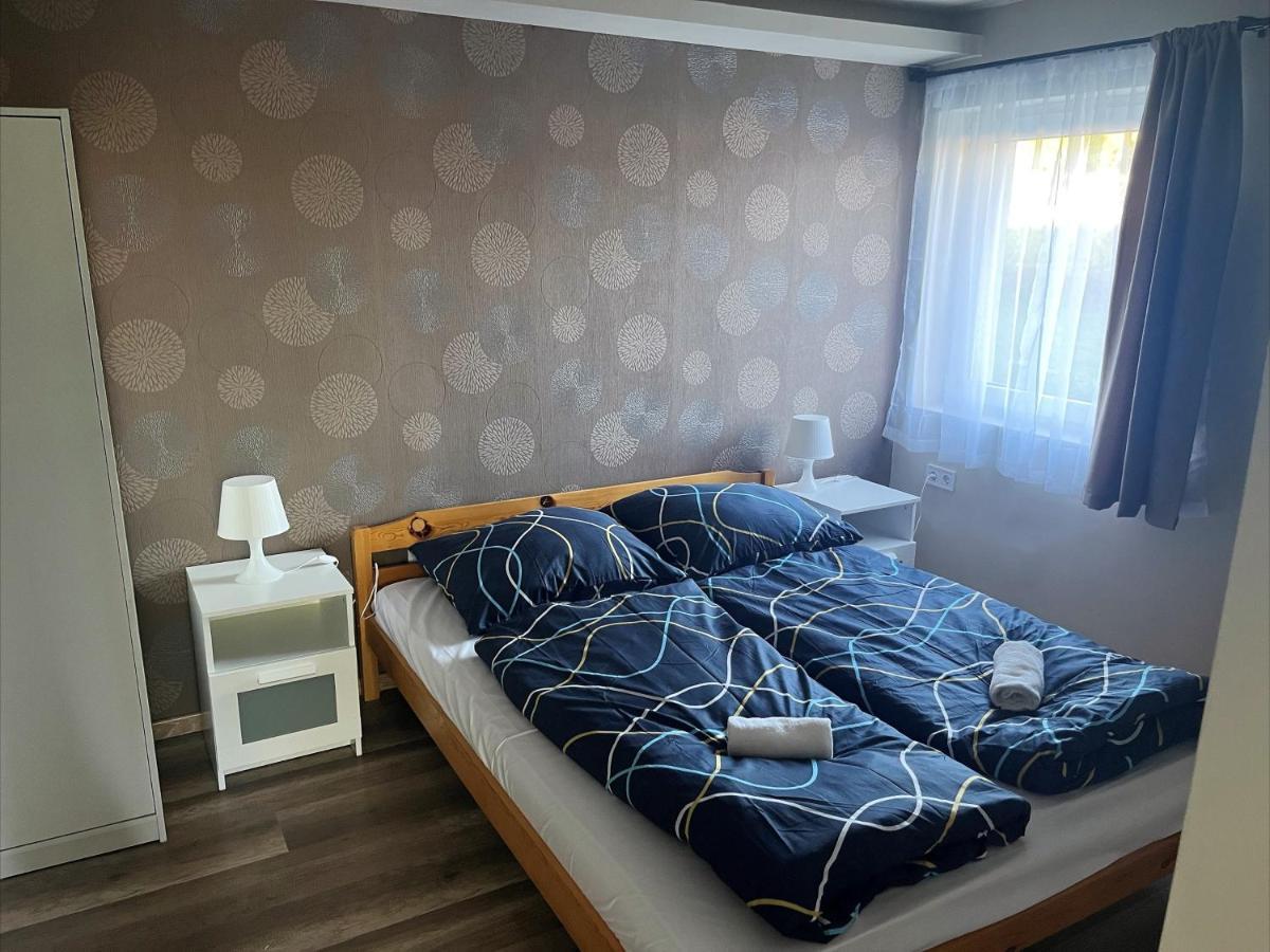 Zoeldhaz Panzio Bed & Breakfast Gyenesdiás Exterior foto